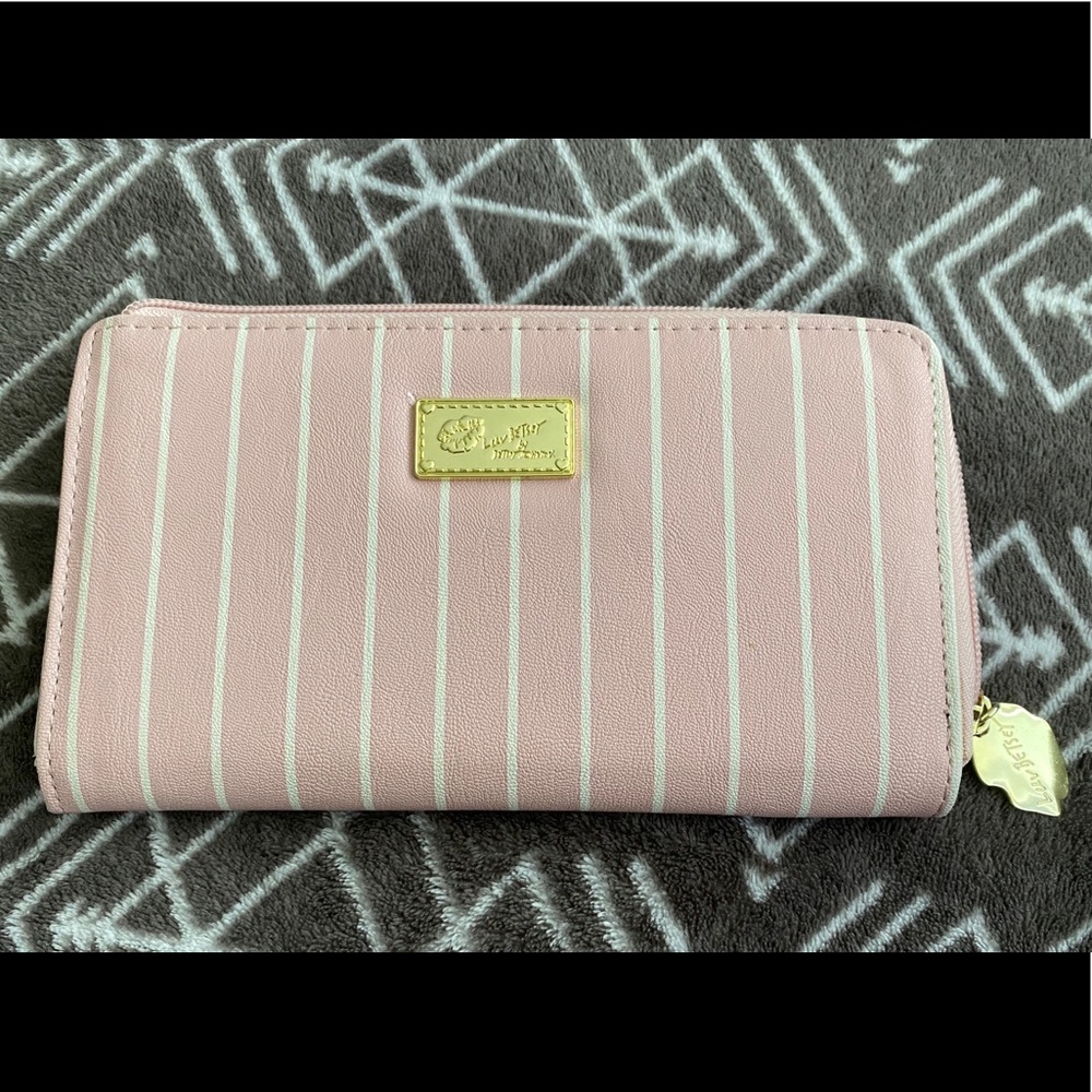 Luv Betsey wallet by Betsey Johnson